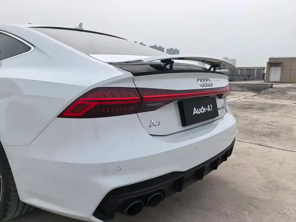 Audi A7 — фото 2
