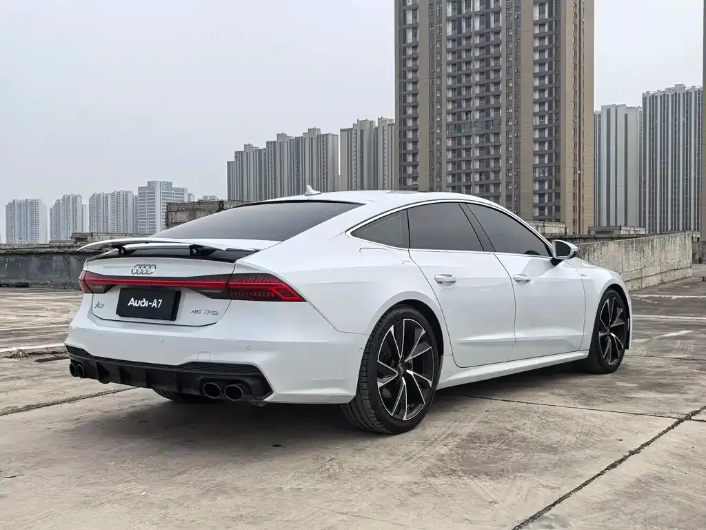 Audi A7 — фото 10
