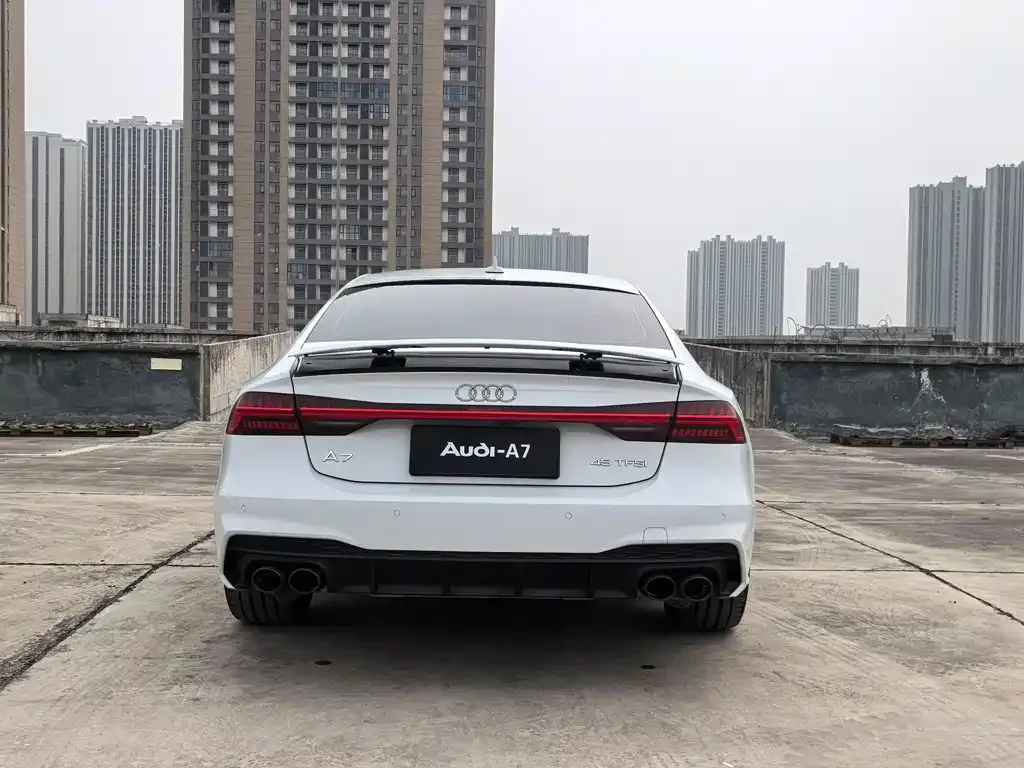 Audi A7 — фото 7