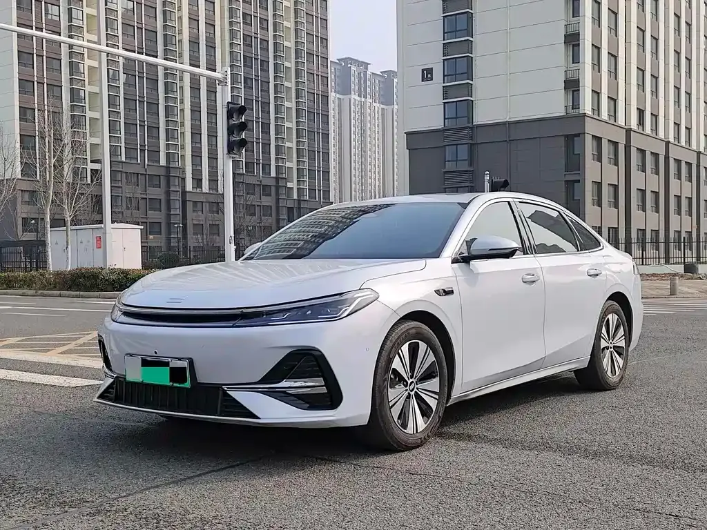 Geely 银河A7 — фото 1