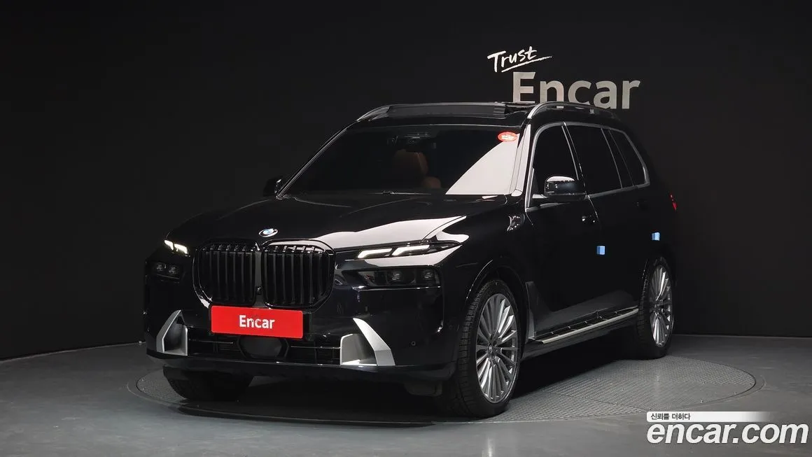 BMW X7 — фото 1