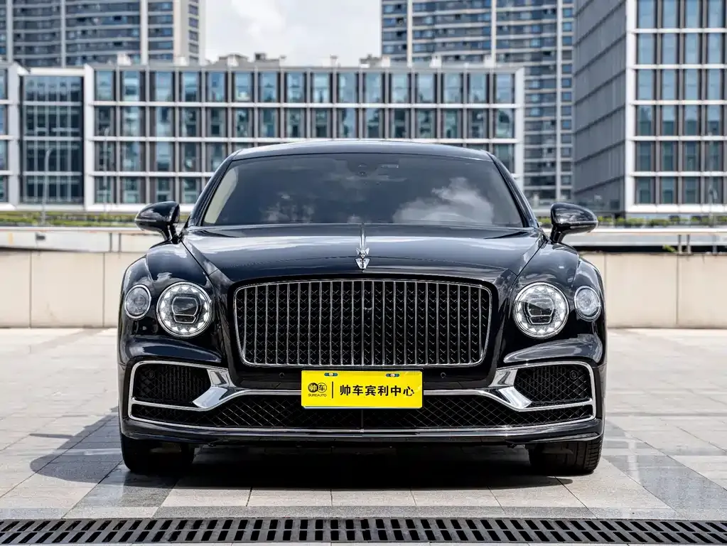 Bentley Flying Spur — фото 9