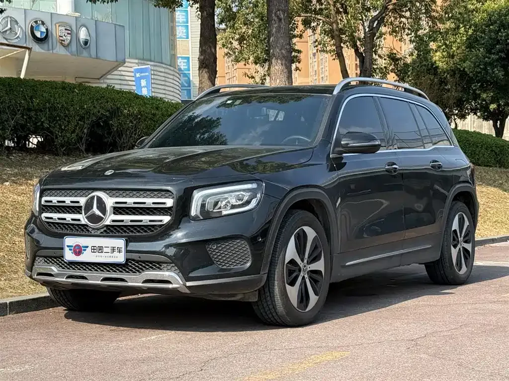 Mercedes-Benz GLB — фото 1