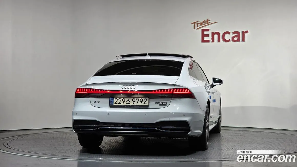 Audi A7 — фото 2