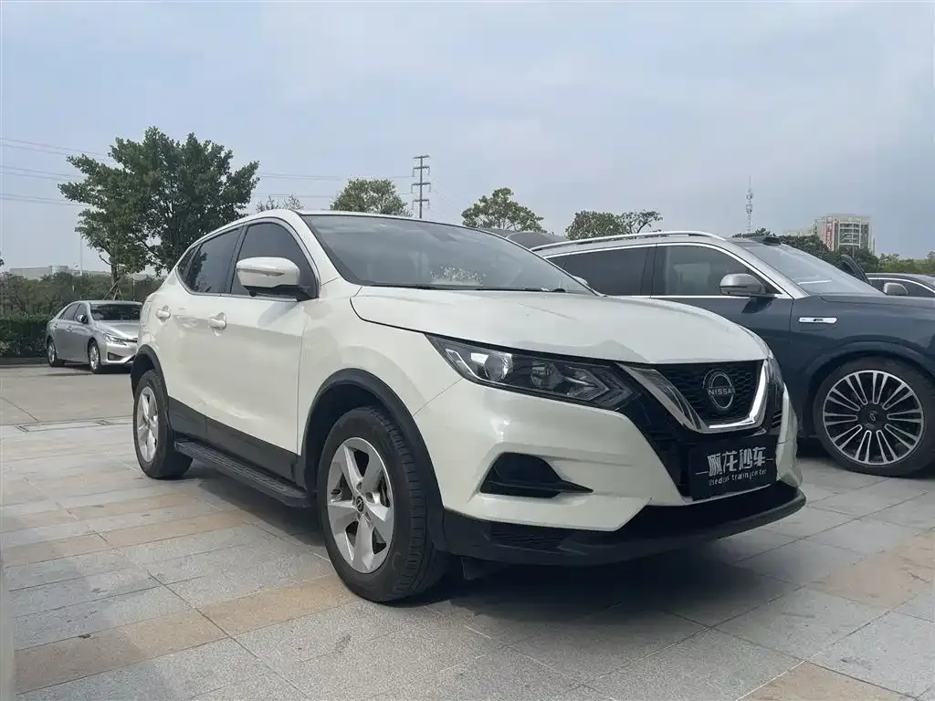 Nissan Qashqai — фото 9