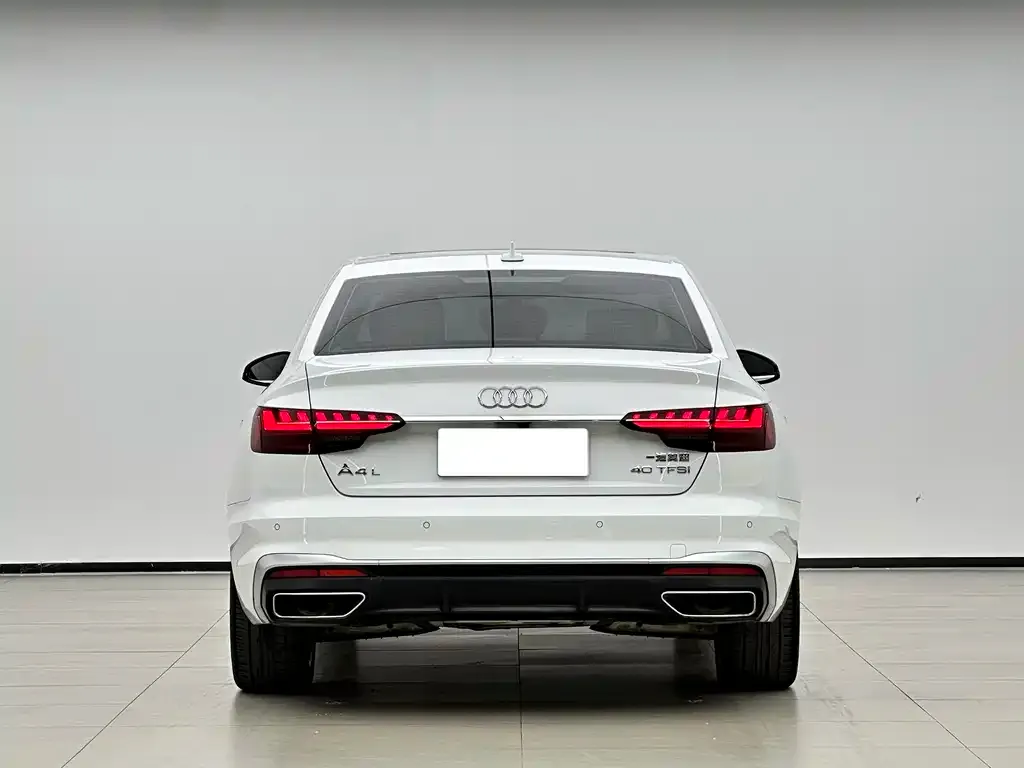 Audi A4L — фото 7