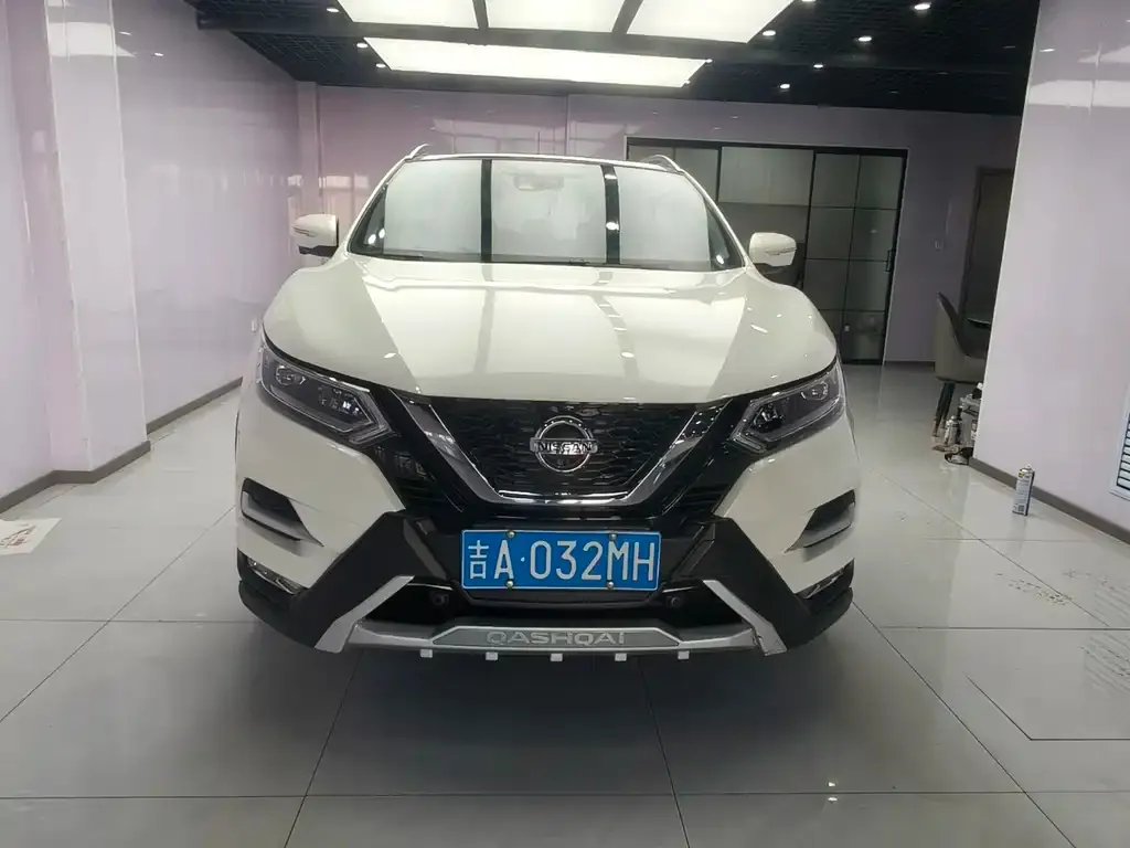 Nissan Qashqai — фото 2