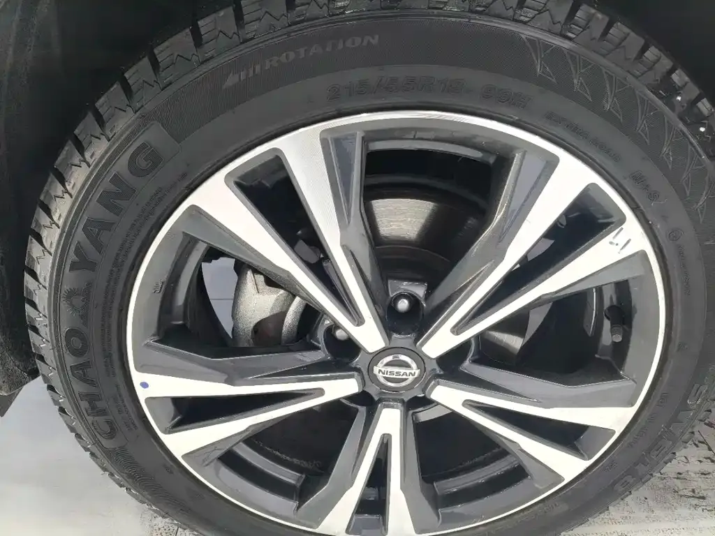 Nissan Qashqai — фото 4