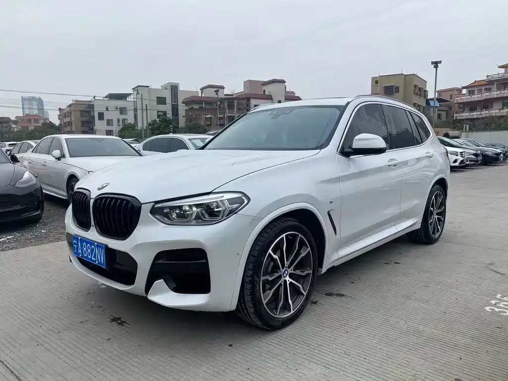 BMW X3 — фото 9