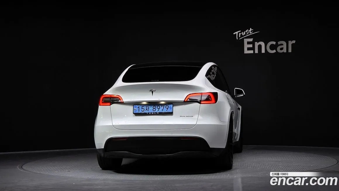 Tesla Model Y — фото 5