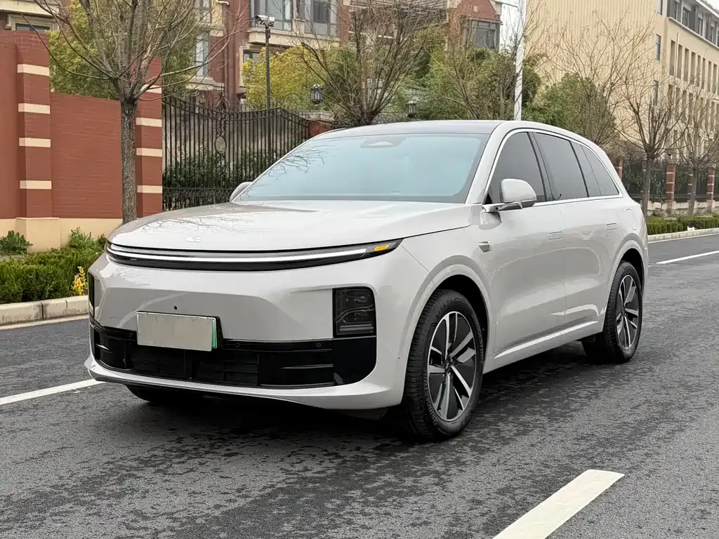 Li Auto Li L6 — фото 1