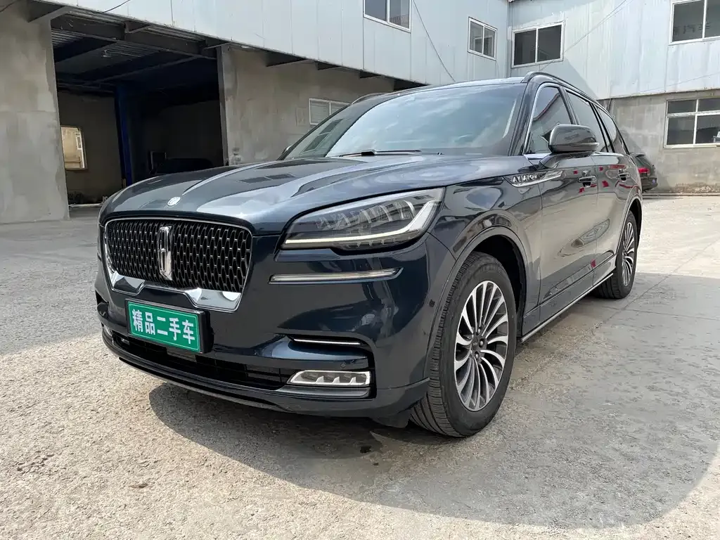 Lincoln Aviator — фото 1
