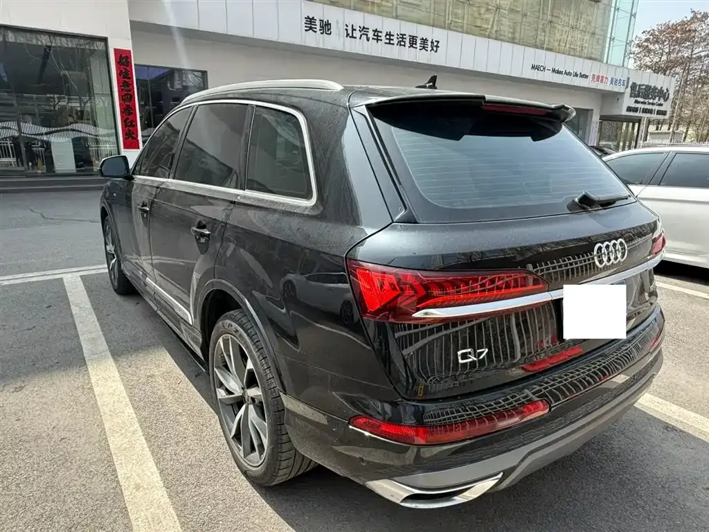 Audi Q7 — фото 5