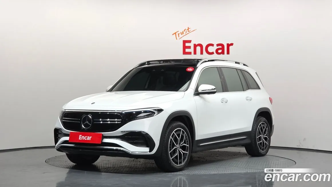 Mercedes-Benz EQB — фото 1