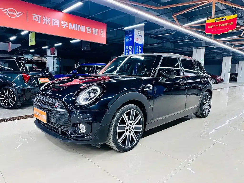 MINI Clubman — фото 1