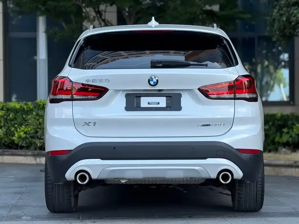 BMW X1 — фото 7