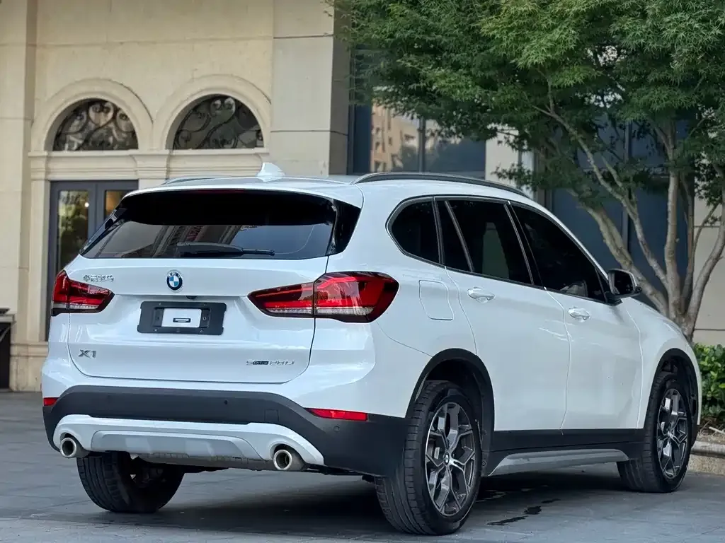 BMW X1 — фото 2