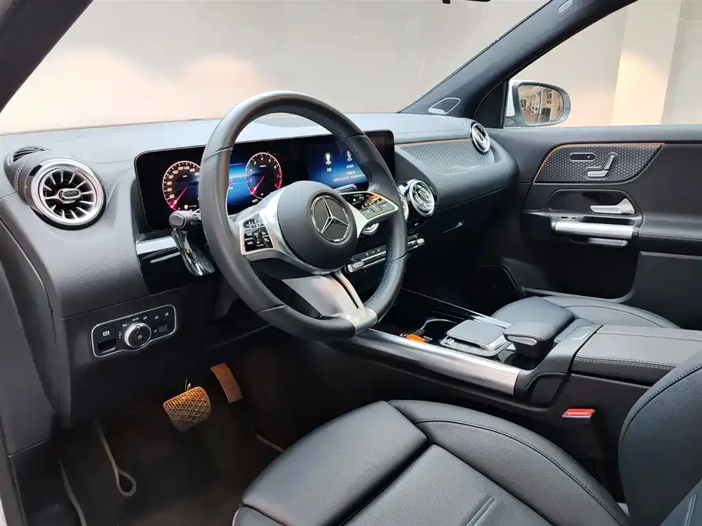 Mercedes-Benz GLA — фото 8