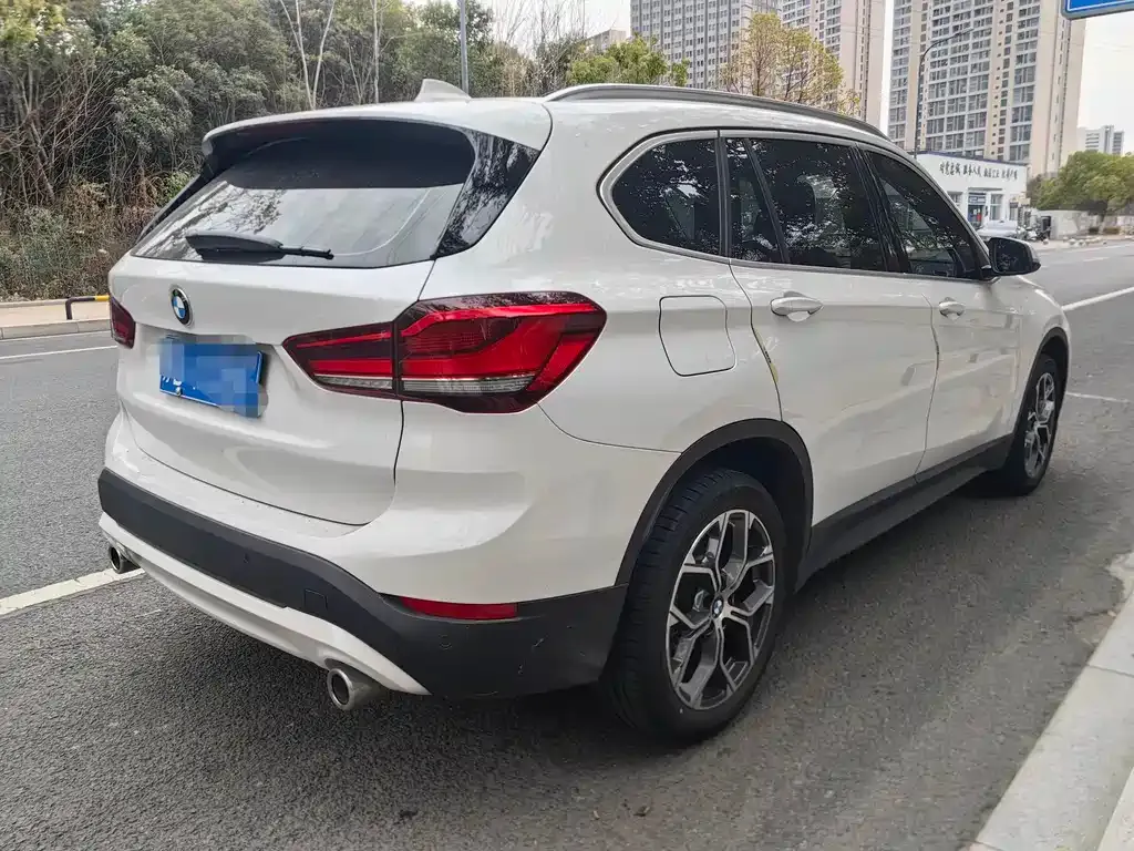 BMW X1 — фото 10