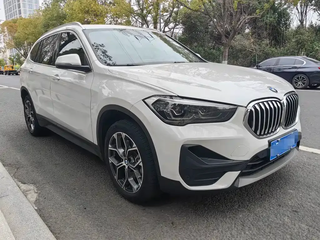BMW X1 — фото 7