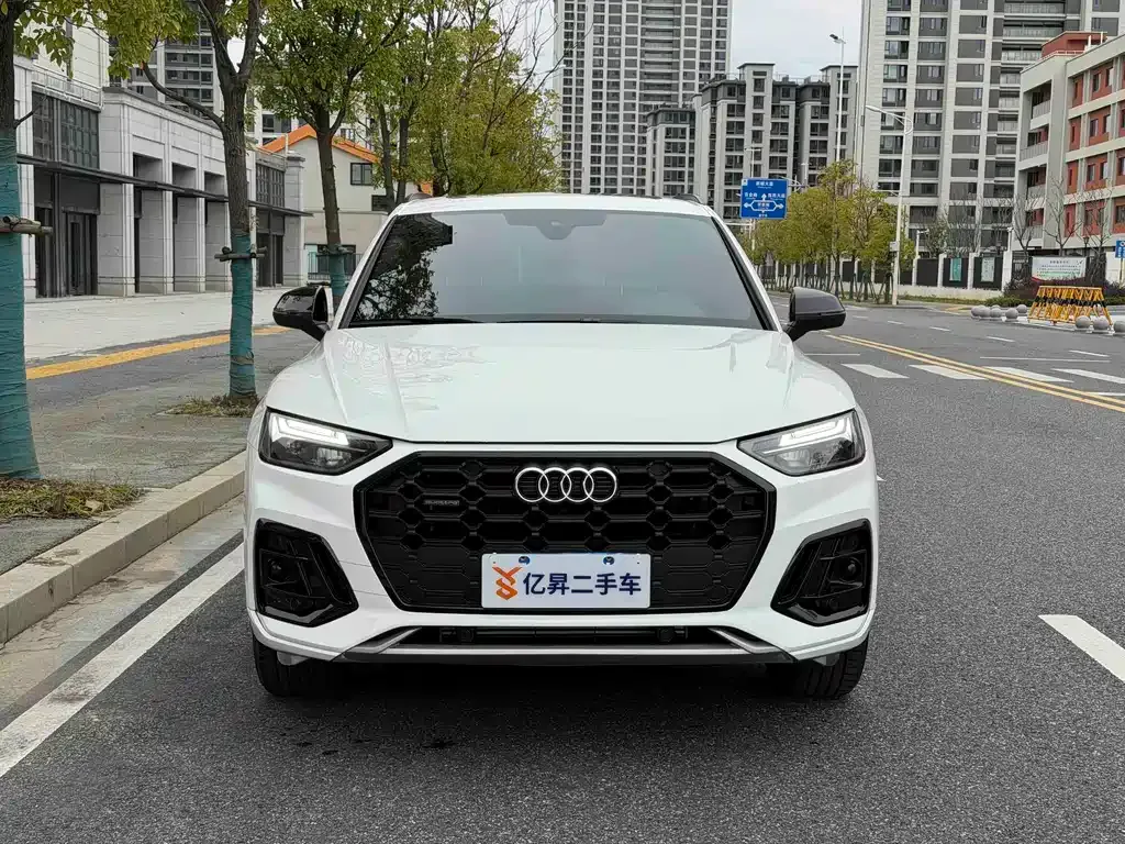 Audi Q5L — фото 2