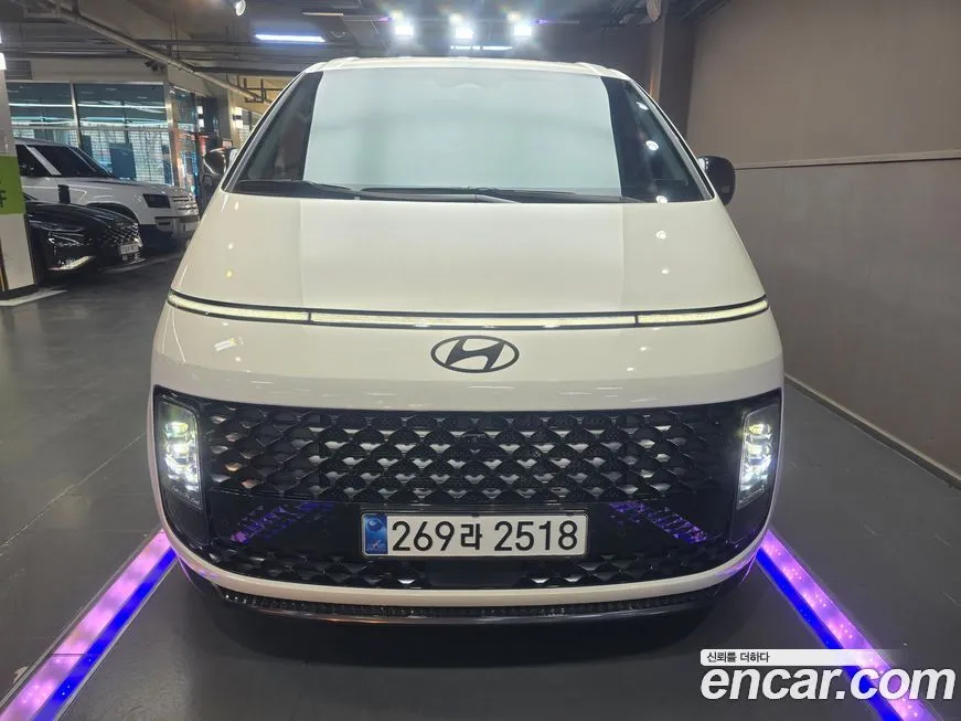 Hyundai Staria — фото 1