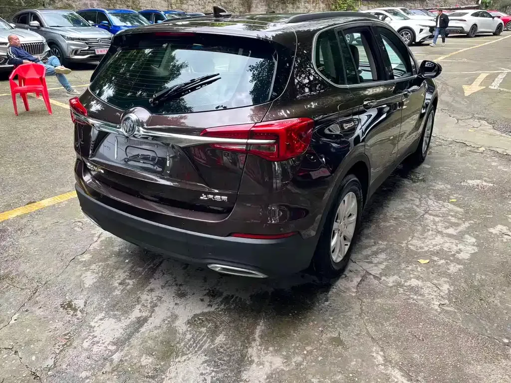 Buick Envision Plus — фото 10