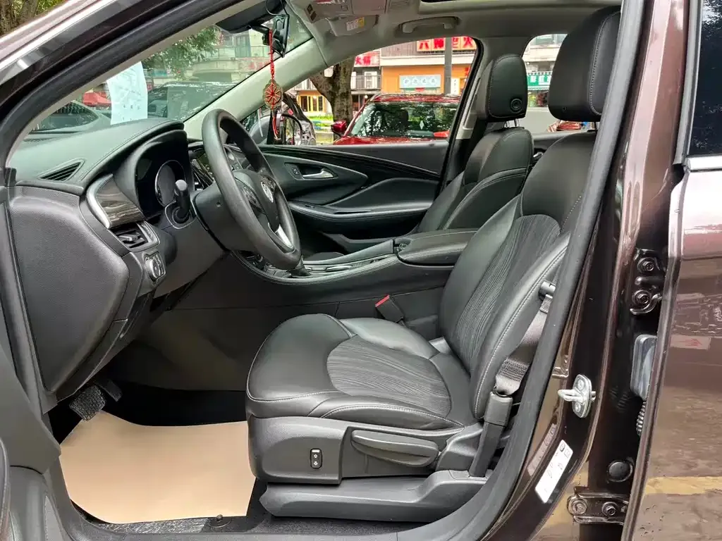 Buick Envision Plus — фото 9