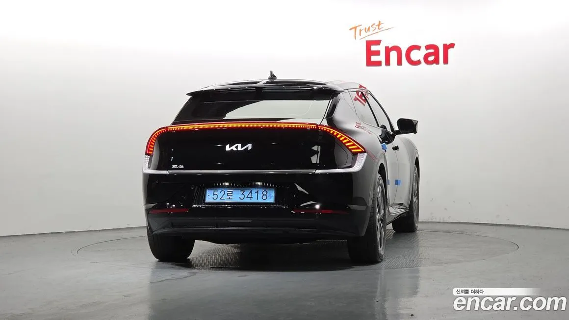 Kia EV6 — фото 8
