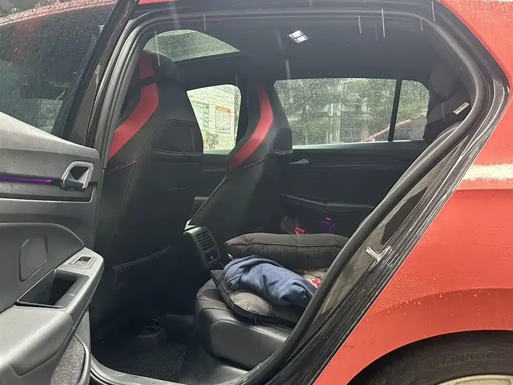 Volkswagen Golf GTI — фото 2