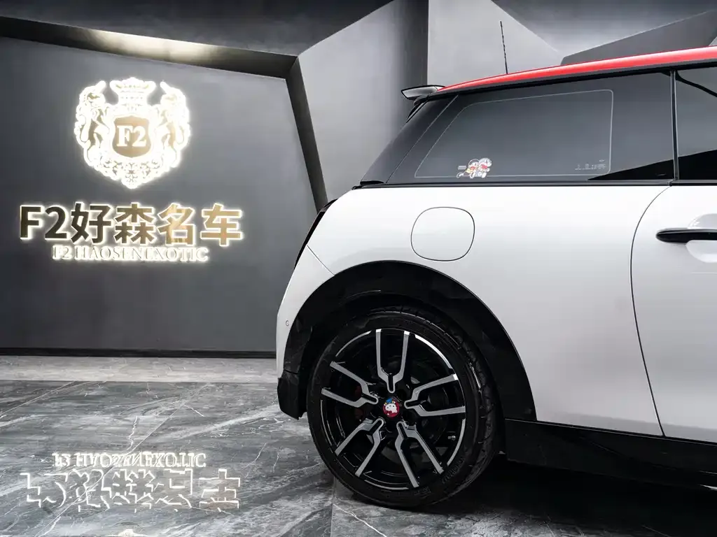 MINI JCW (John Cooper Works) — фото 7