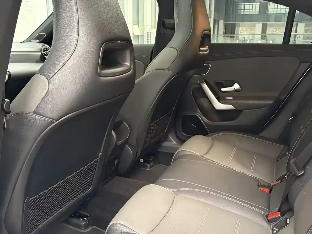 Mercedes-Benz CLA AMG — фото 8