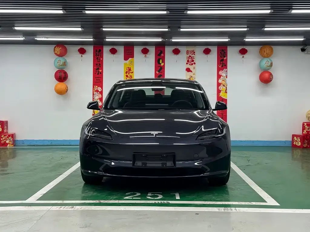 Tesla Model 3 — фото 8