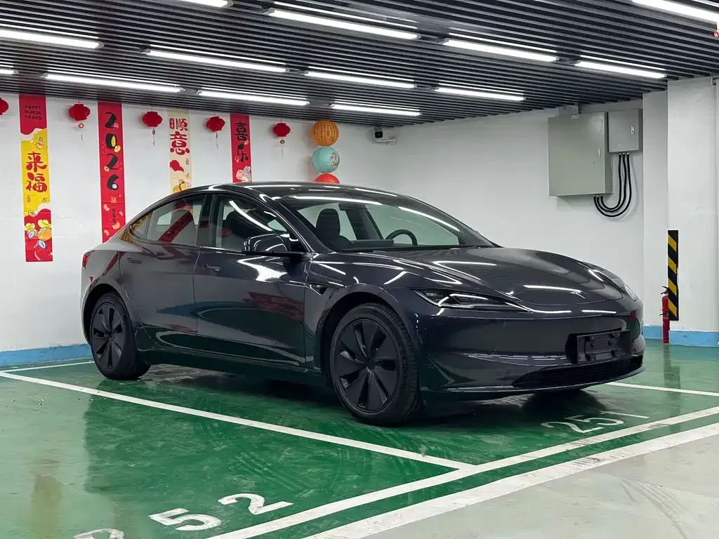 Tesla Model 3 — фото 4
