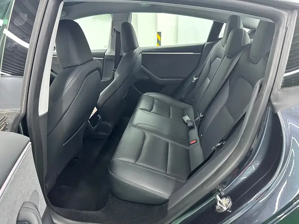 Tesla Model 3 — фото 5