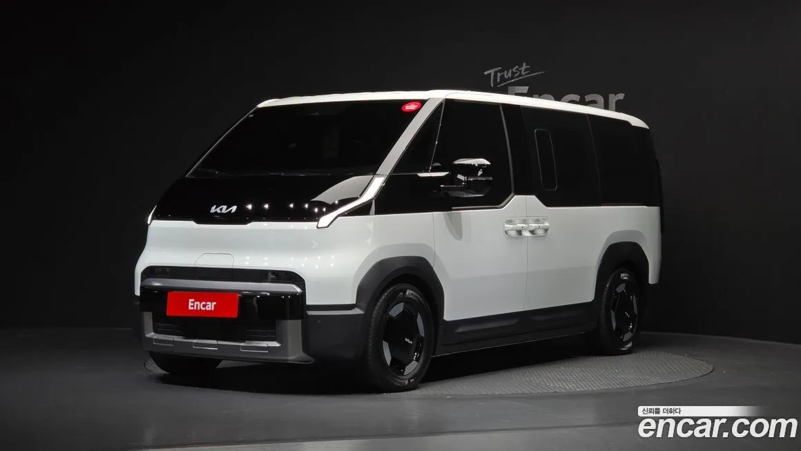 Kia PV5 — фото 1