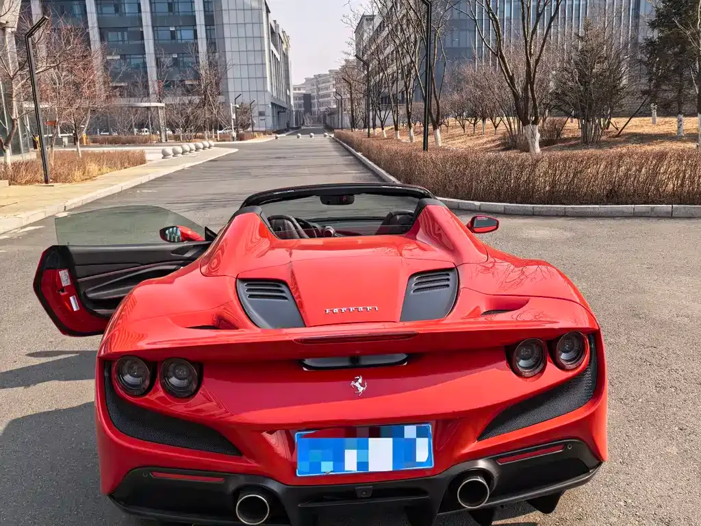 Ferrari F8 — фото 8