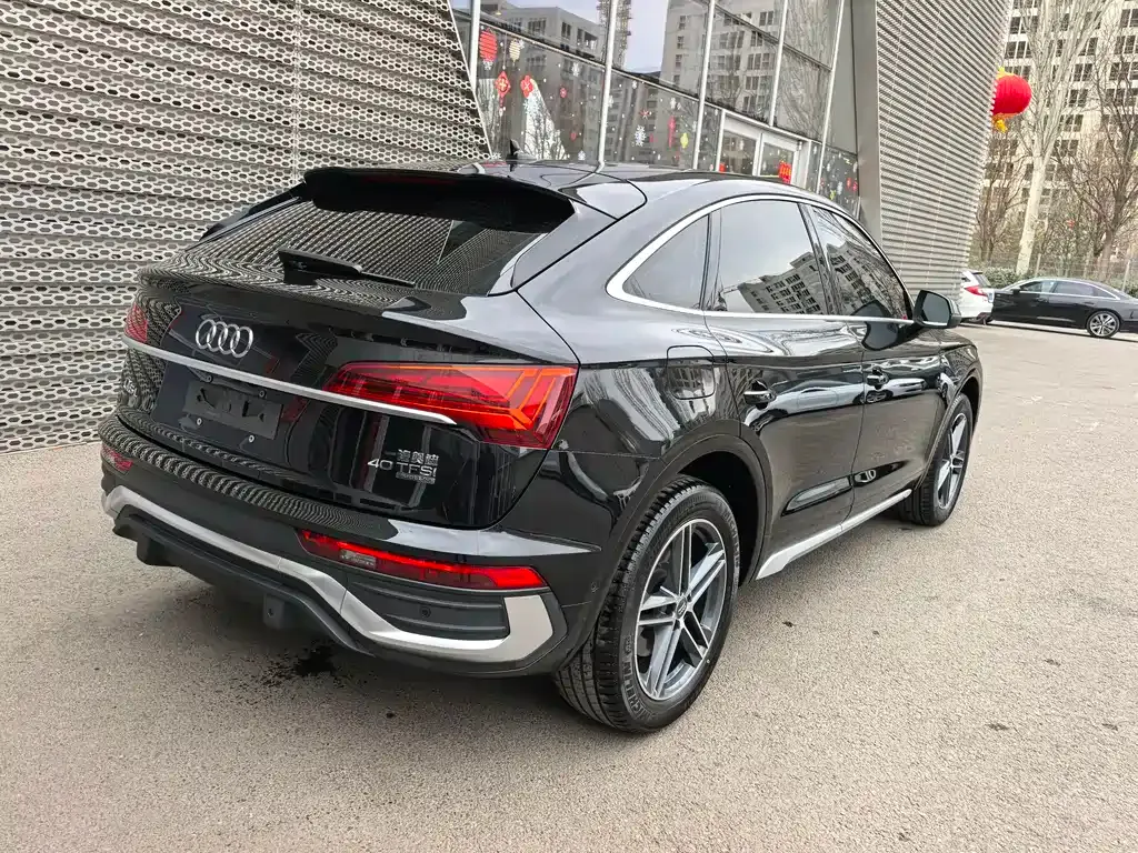 Audi Q5L Sportback — фото 8