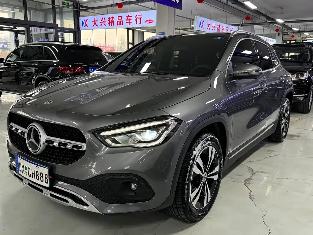 Mercedes-Benz GLA — фото 1