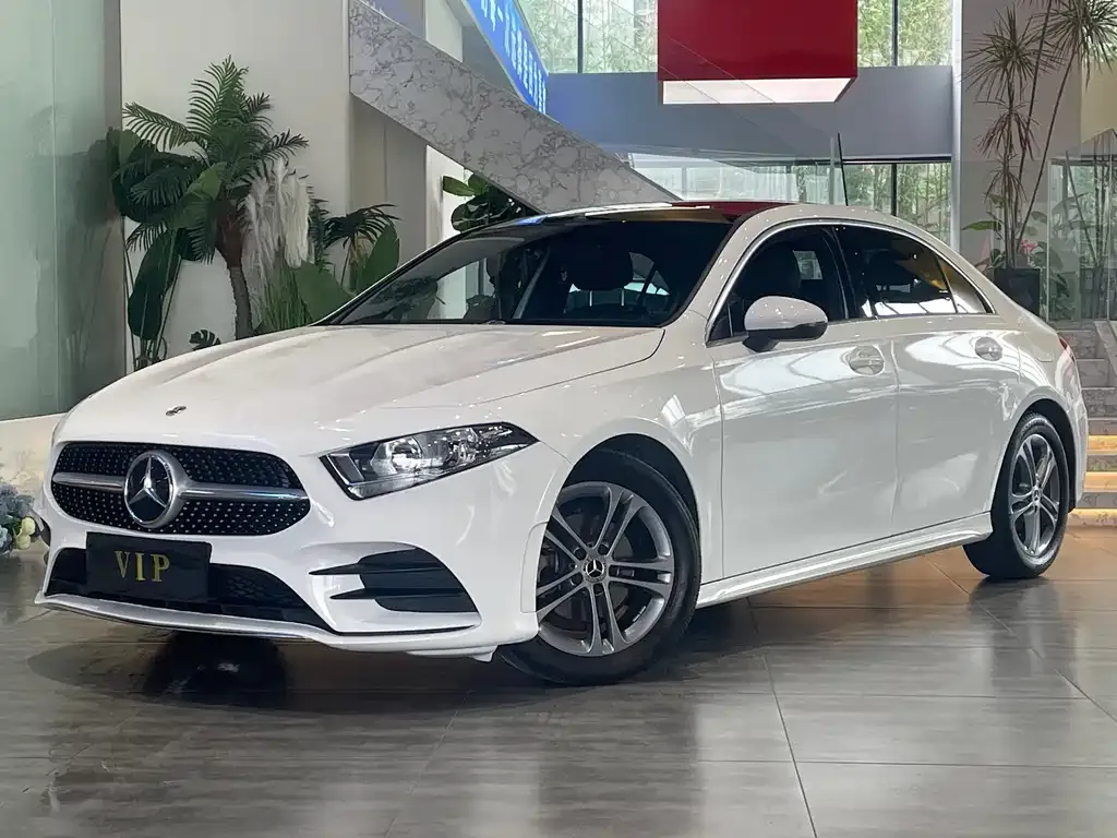 Mercedes-Benz A-Class — фото 1