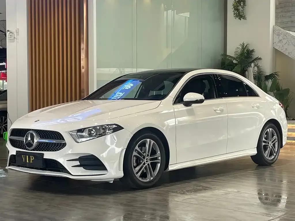 Mercedes-Benz A-Class — фото 10