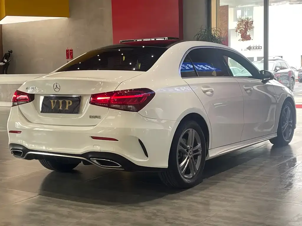 Mercedes-Benz A-Class — фото 9