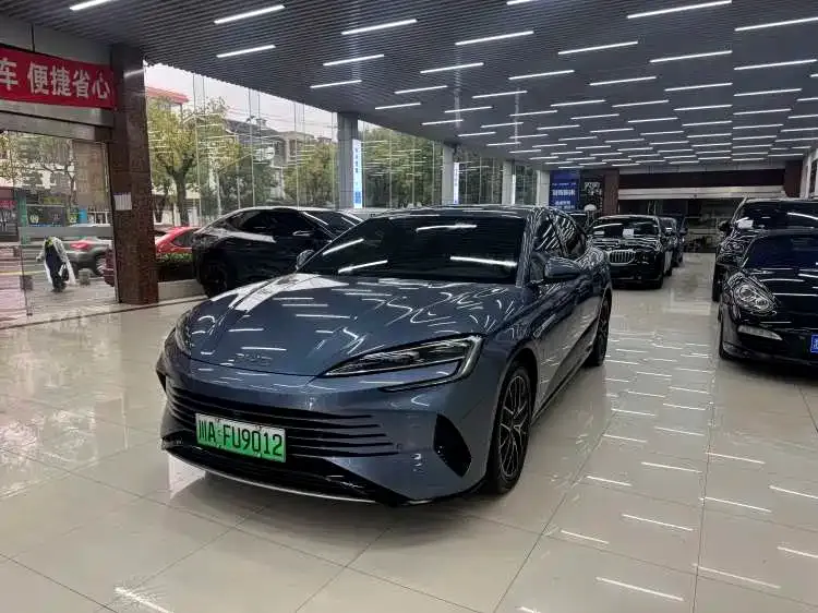 BYD Seal — фото 1