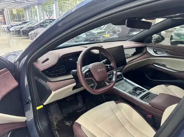 BYD Seal — фото 3