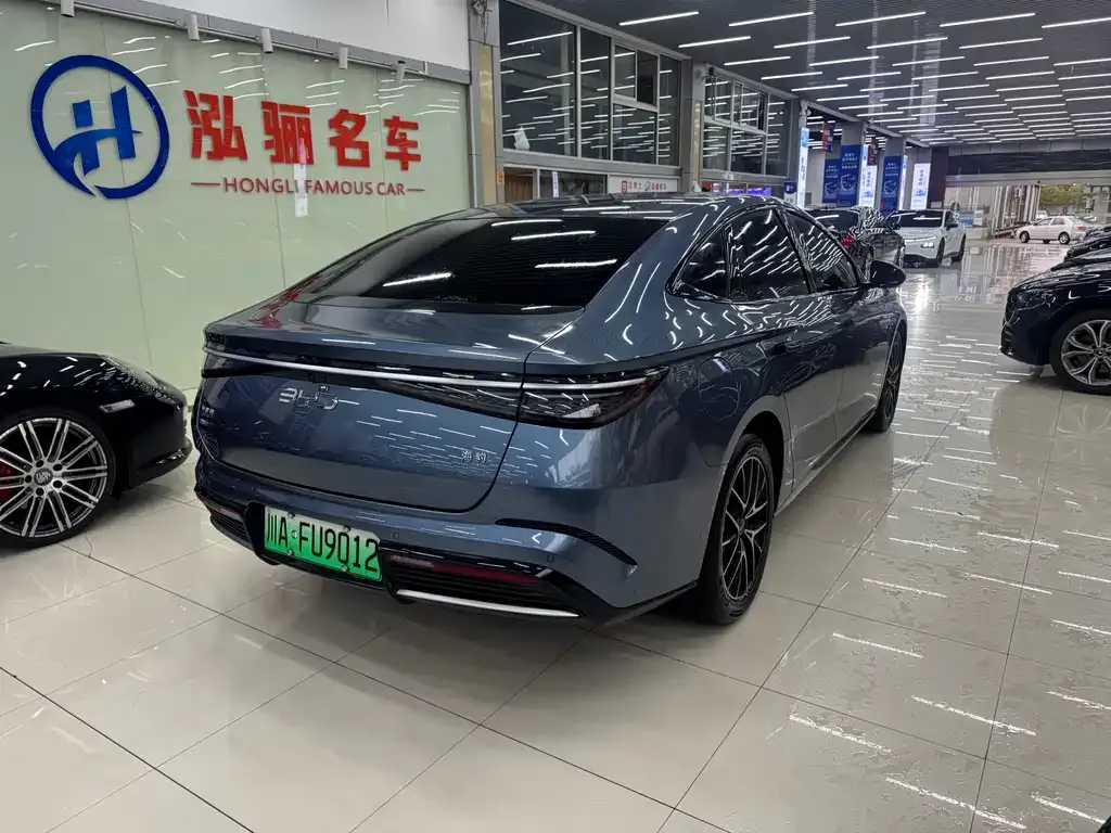 BYD Seal — фото 6