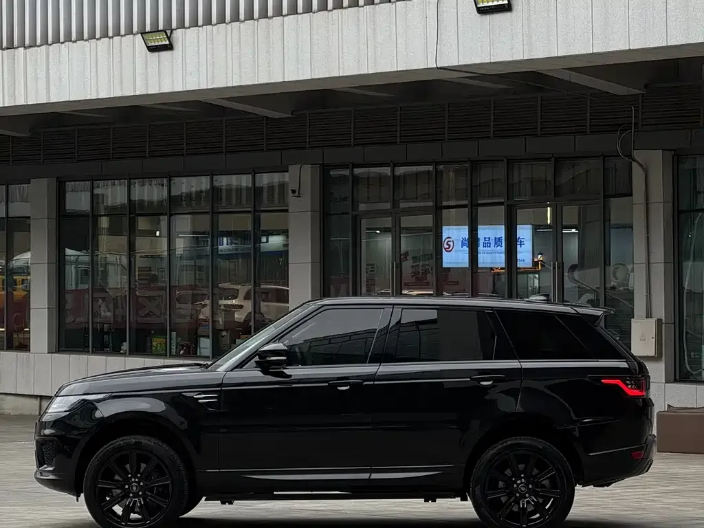 Land Rover Sport PHEV — фото 9