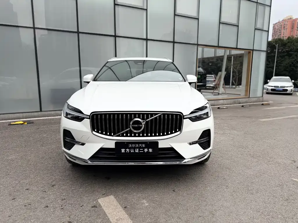 Volvo XC60 — фото 2