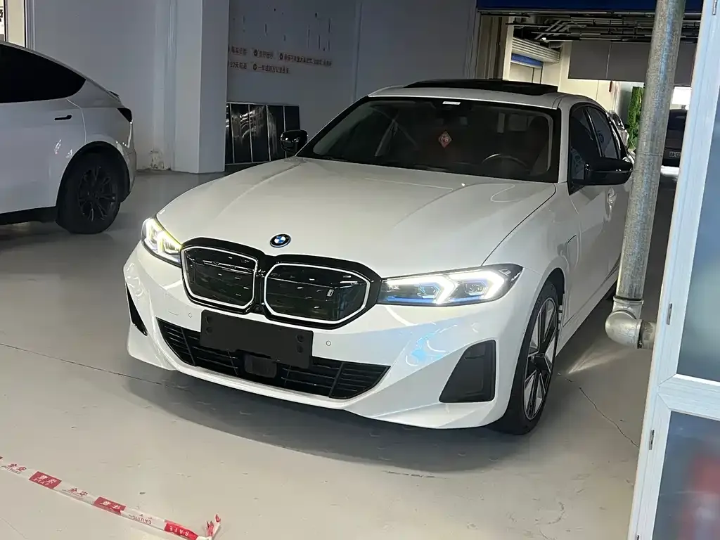 BMW i3 — фото 1