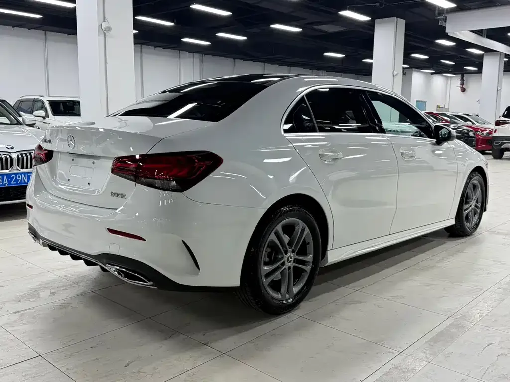 Mercedes-Benz A-Class — фото 10
