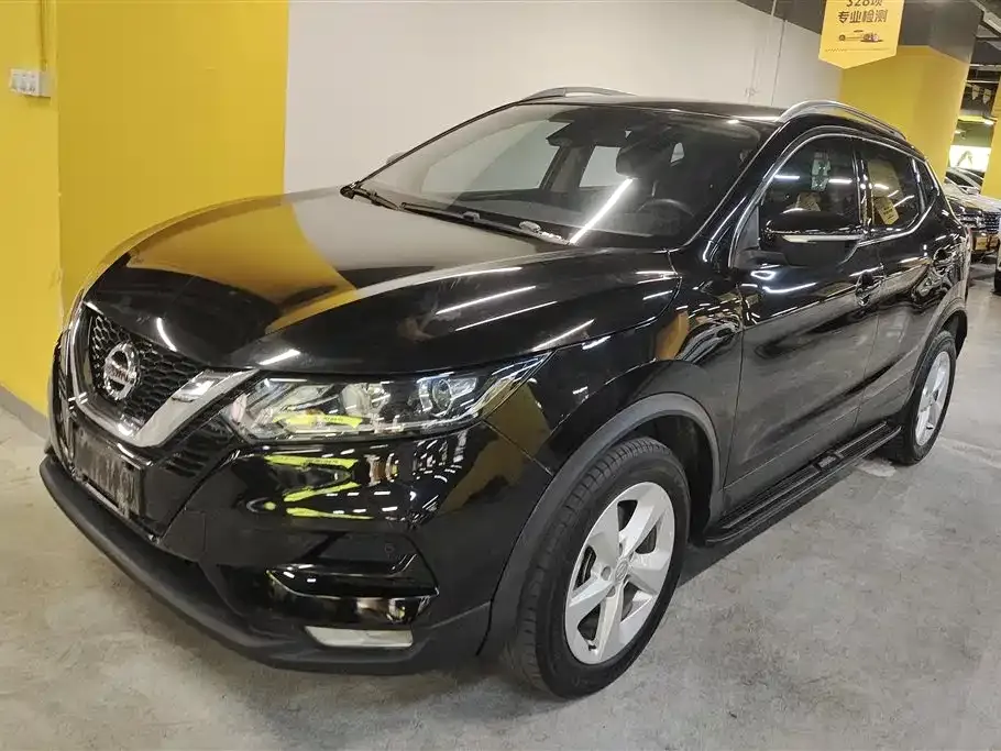 Nissan Qashqai — фото 1